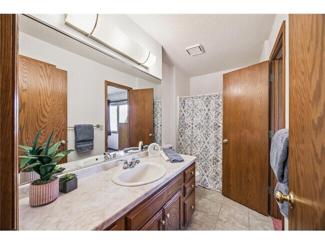 Foto del edificio - 4970 Boyd Ave