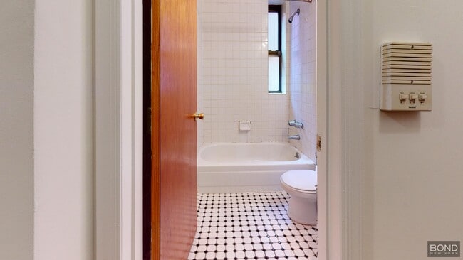 Foto del edificio - 415 E 73rd St