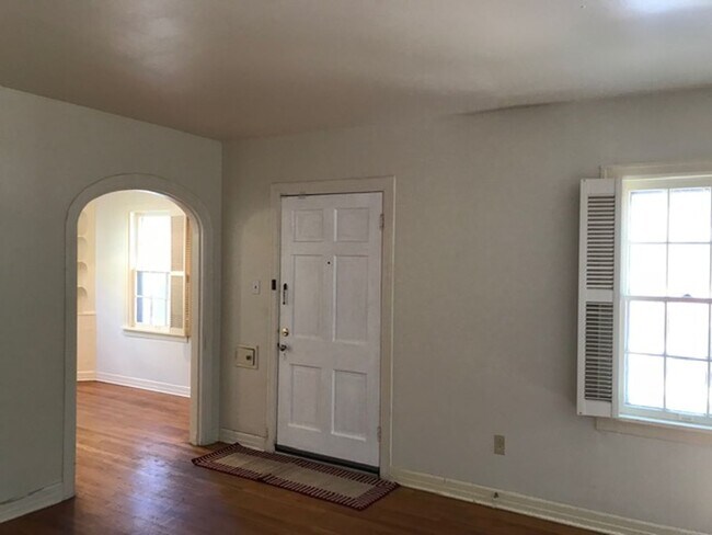 Foto del edificio - PRICE REDUCTION!!! 3 Bedroom 3 bath in Tec...