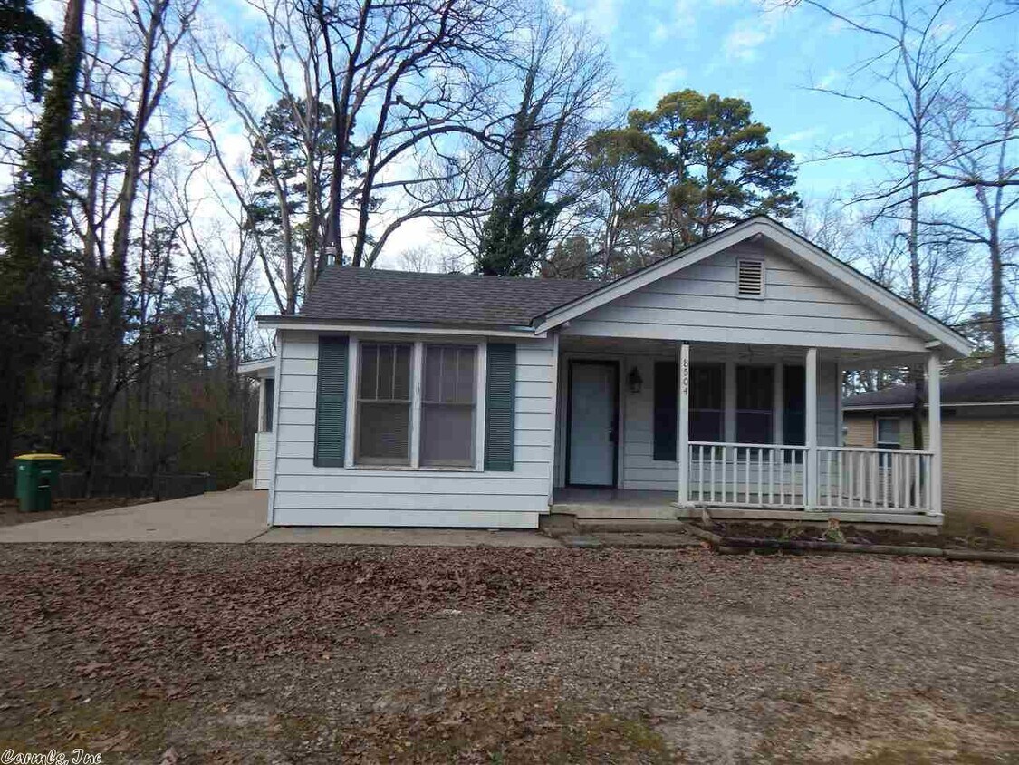 Primary Photo - 8504 Westwood Ave