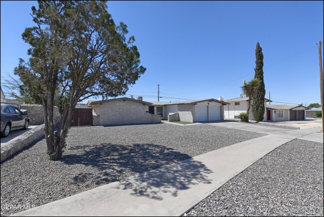 Building Photo - 7117 Alto Rey Ave