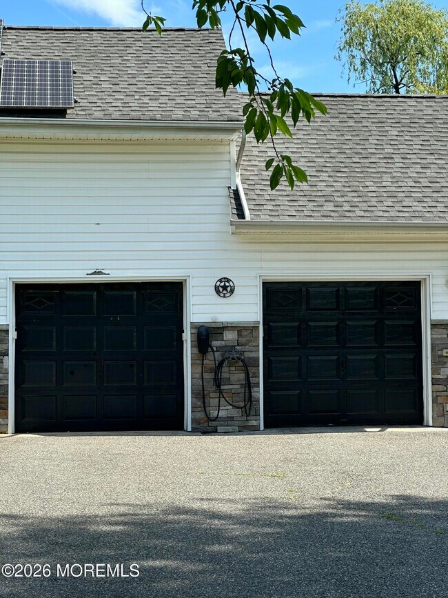 Building Photo - 53 Arlene Dr