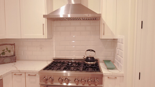 36 inch Z-Line Range - 340 Highland Pl