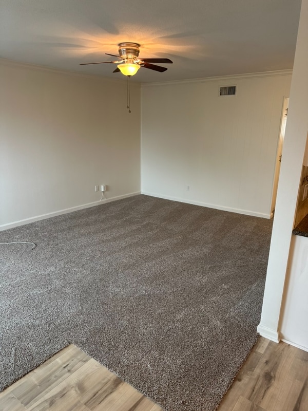 Foto del edificio - 3111 Mace Ave