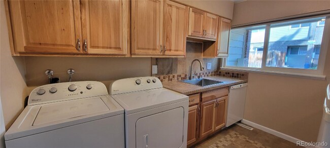 Building Photo - 8055 Wolff St
