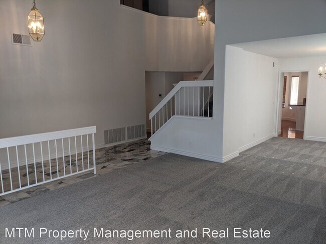 Building Photo - 4 br, 3 bath House - 13887 Carriage Rd
