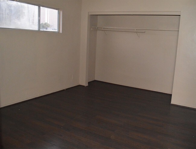 Building Photo - 2630 Sherwood St