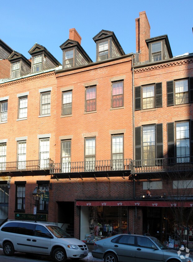 Primary Photo - 69 Charles St