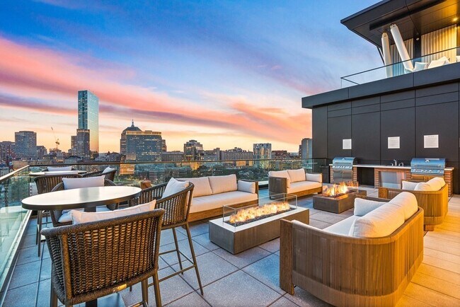 Foto del edificio - 100 Shawmut Ave