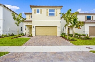 Building Photo - 2448 SE 27th Terrace