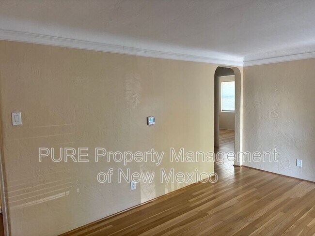 Foto del edificio - 3417 Marmac Ave NE