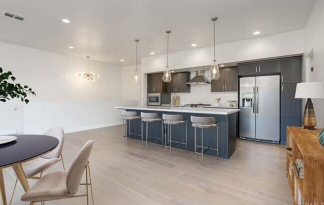 Foto del edificio - Stunning 3bed 2.5 Bath Terraza home