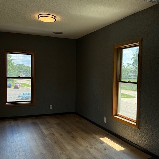 Living Room - 1304 Blackhawk Blvd