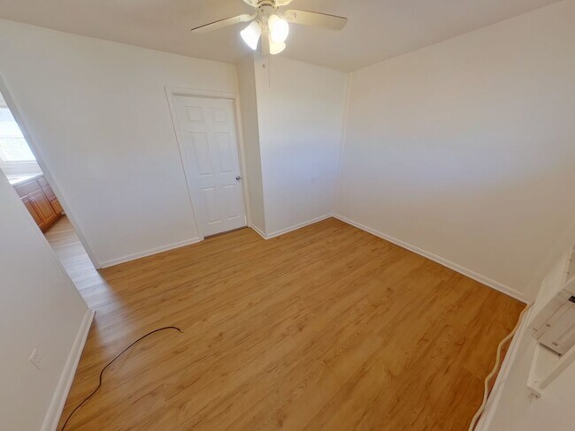 Building Photo - 1608 S Martinson St