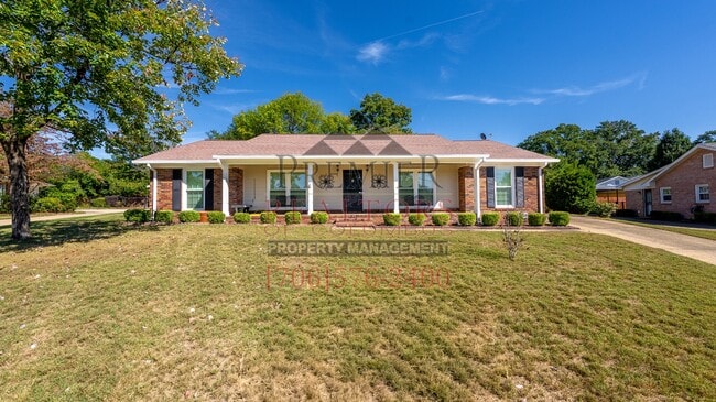 Building Photo - 2335 Nottingham Dr