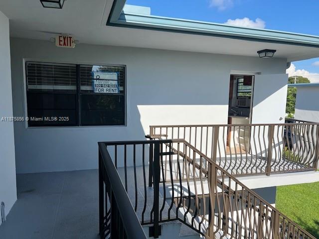 Building Photo - 4450 SW 67th Ave