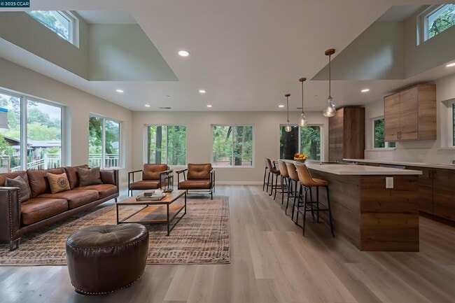 Foto del edificio - 1244 Stone Valley Rd