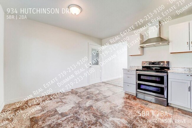 Building Photo - 934 Hutchinson Dr