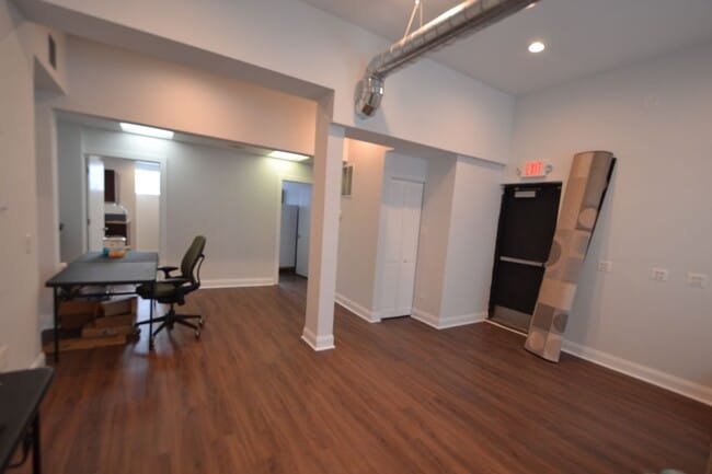 Foto del edificio - 4176 W Montrose Ave