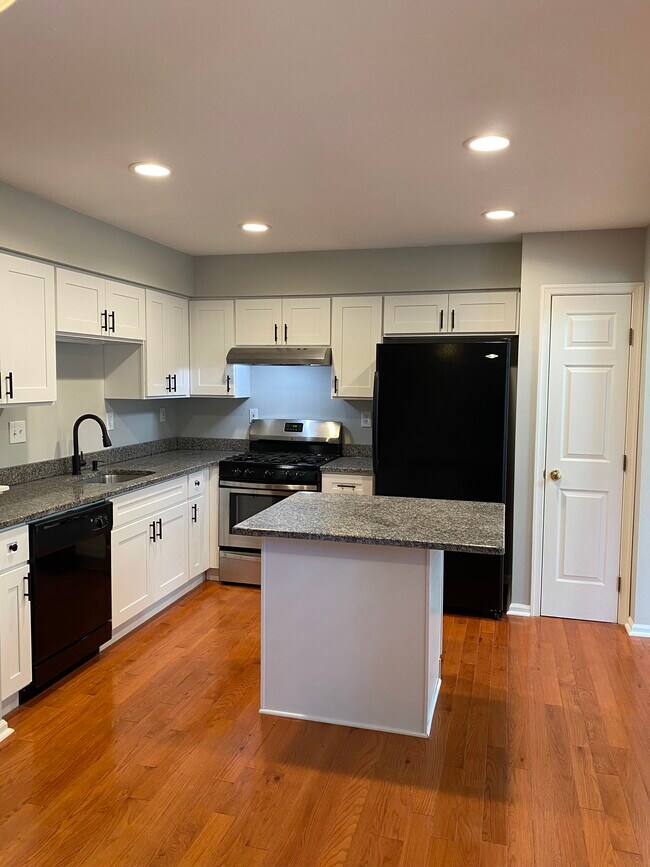 Foto del edificio - 49 Coachlight Dr