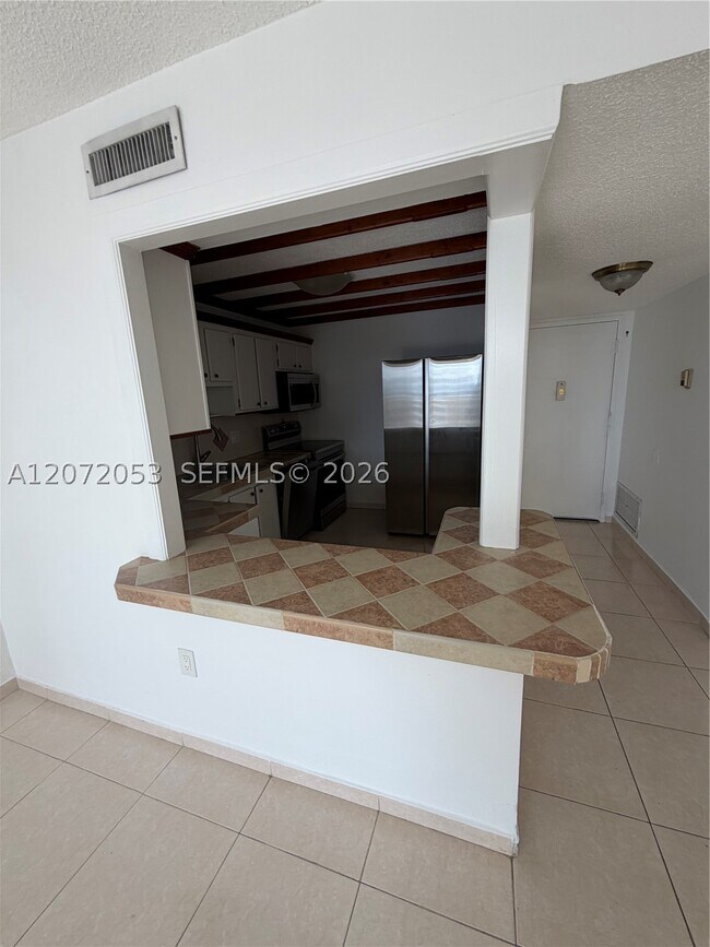 Building Photo - 1200 NE Miami Gardens Dr