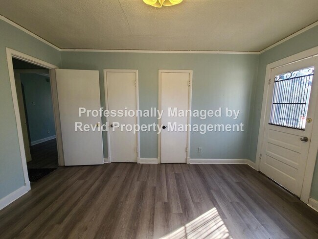 Building Photo - 1535 Jackson Ave