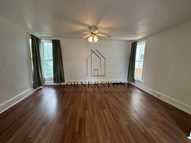 Foto del edificio - Cute 2 bedroom $750 per month