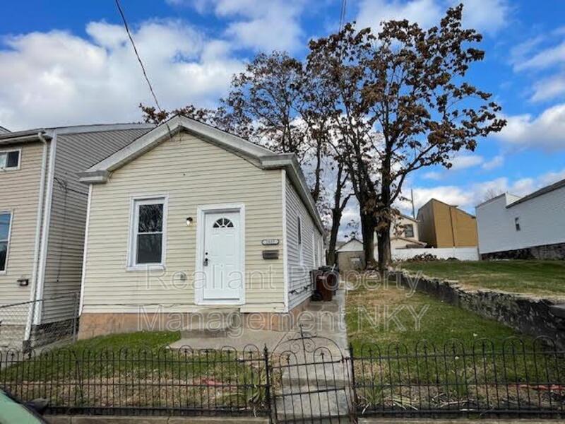 Primary Photo - 1035 Ann St