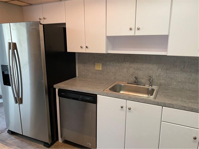 Building Photo - 750 E Coco Plum Cir