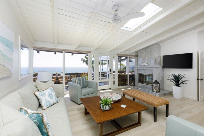 Foto del edificio - Historic Olde Del Mar Hacienda | Bluff-Fro...