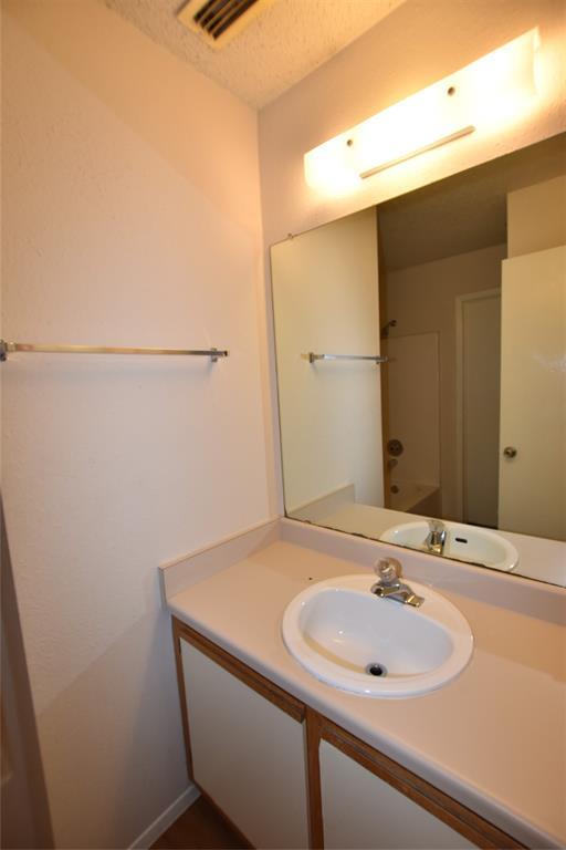 Foto del edificio - 2805 Jadewood Ct