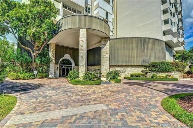 Building Photo - 777 Bayshore Dr