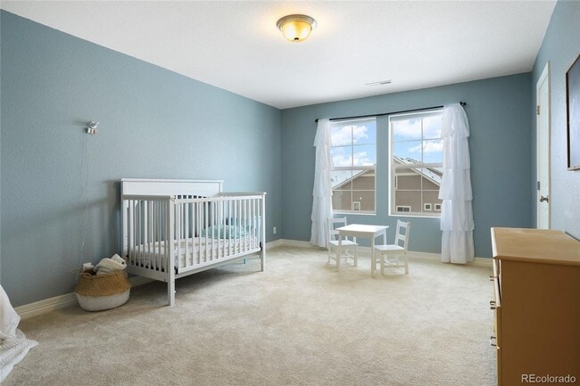 Beautiful 4 Bedroom Home in First Creek Av... - Beautiful 4 Bedroom Home in First Creek Av...
