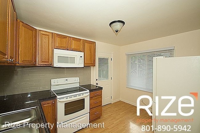 Building Photo - 4 br, 2 bath House - 1447 Utahna Dr
