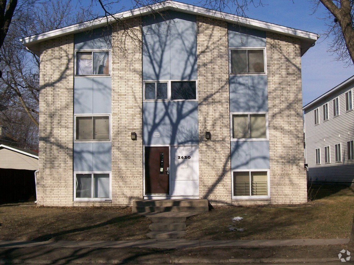 Foto del edificio - 2620 S Cedar Ave