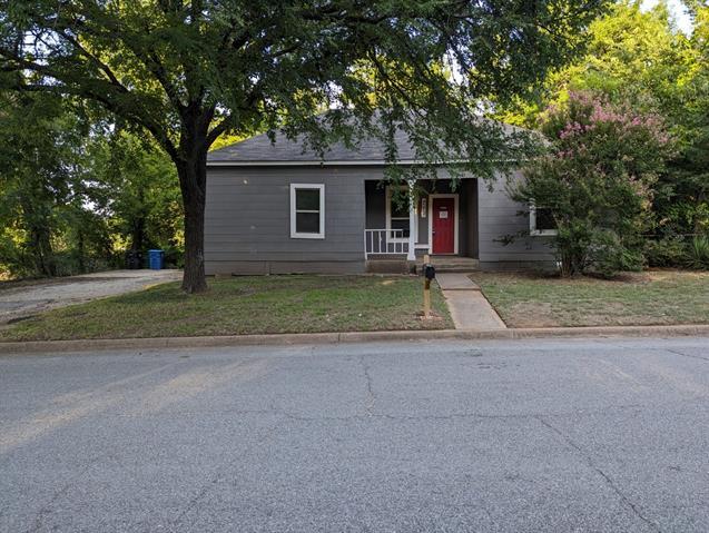 Building Photo - 710 S Scullin Ave