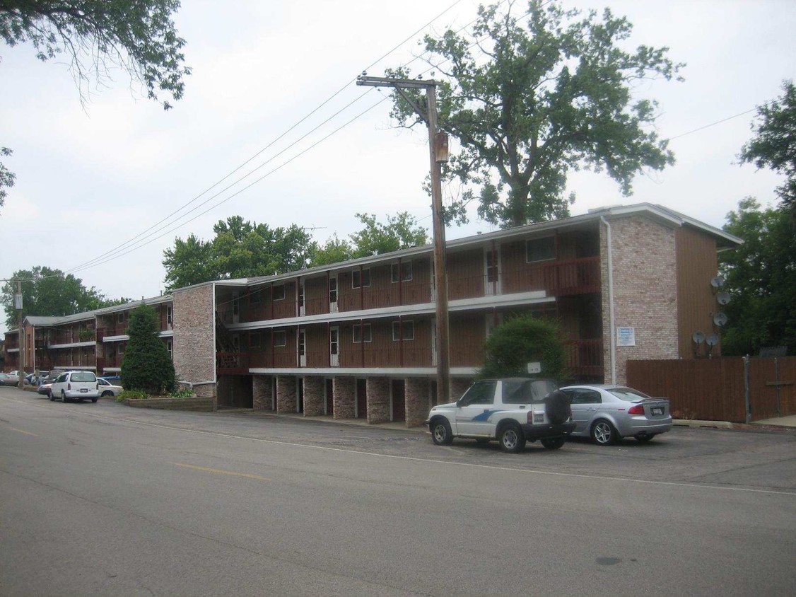 Primary Photo - River Park Apartments