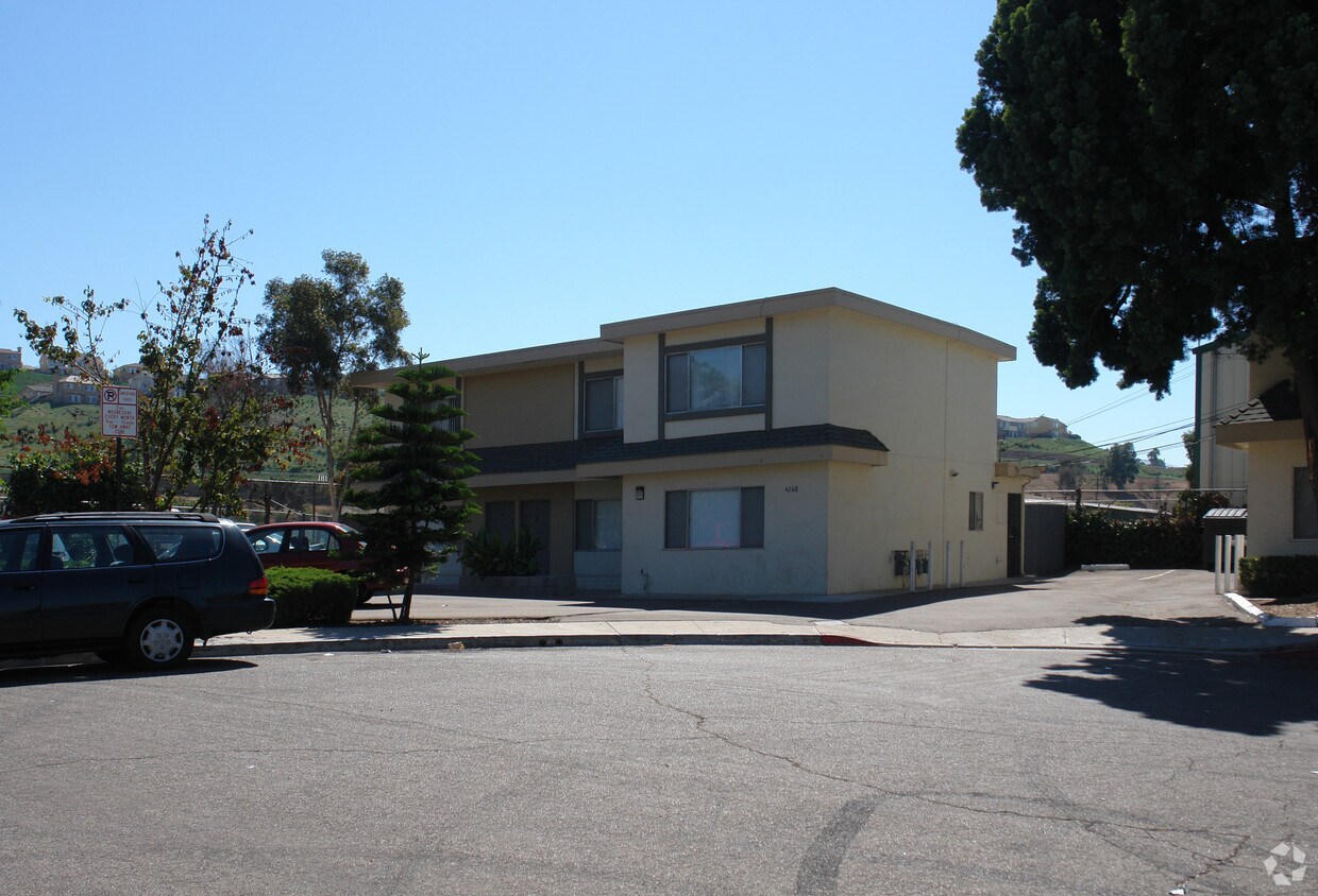Building Photo - 4260-4264 Schoolridge Ln
