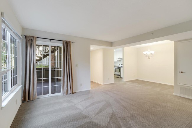 Foto del edificio - 520 Canyon Oaks Dr