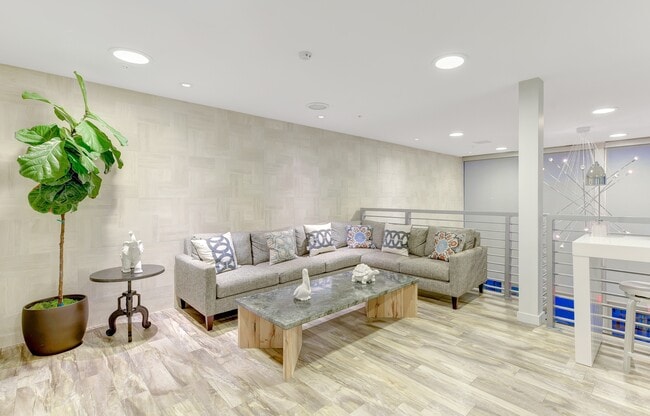 Building Photo - Parc One