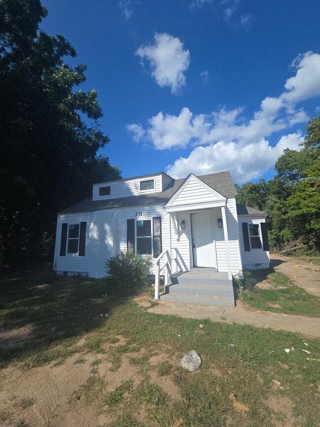 Building Photo - 331 Eastland Ave