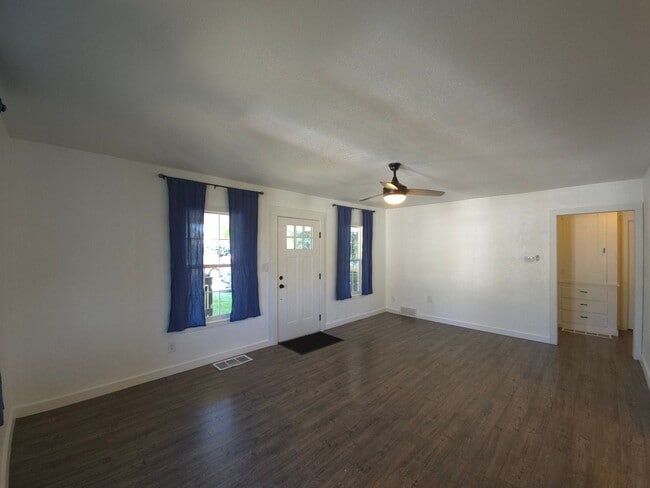 Building Photo - Old house charm with modern upgrades