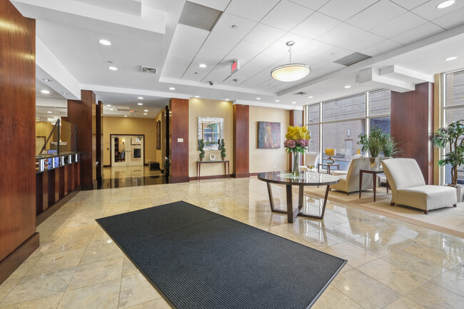 Foto del edificio - 1020 N Highland St