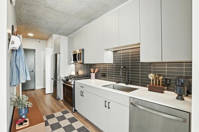 Foto del edificio - 1119 W Carroll Ave