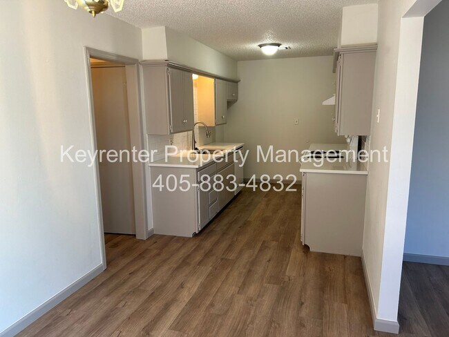 Foto del edificio - * * * $250 Move-in Special * * * Charming 2-Bedroom / 2-Bathroom Home! * * * $250 Move-in Special...