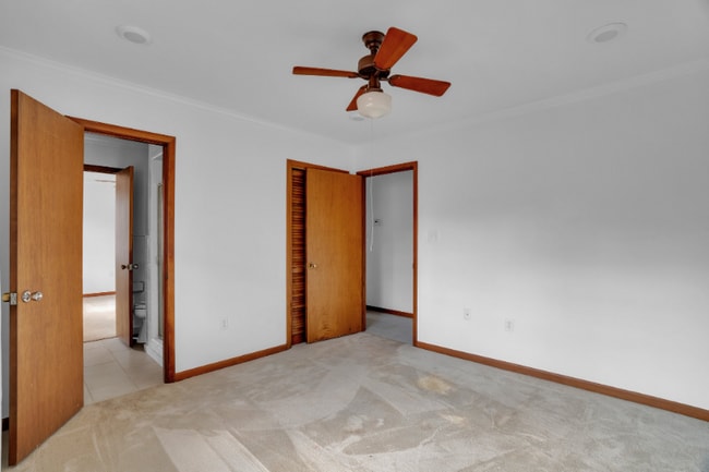 Building Photo - 1097 Van Norman Curv