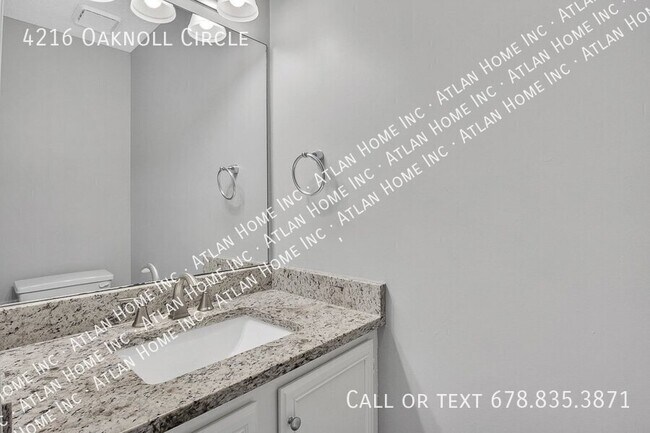 Foto del edificio - 4216 Oaknoll Cir