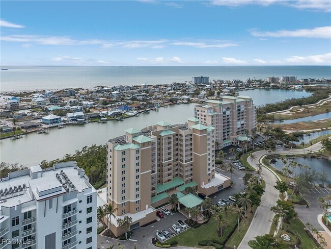 Foto del edificio - 4182 Bay Beach Ln