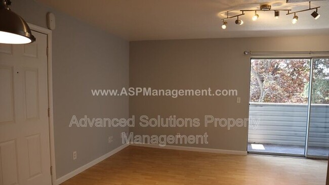 Building Photo - 525 S 900 E