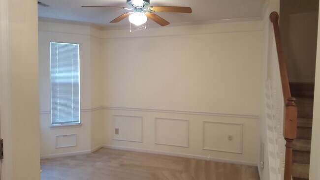 Foto del edificio - 3 Bedroom, 2 Car Garage in Ridgewood